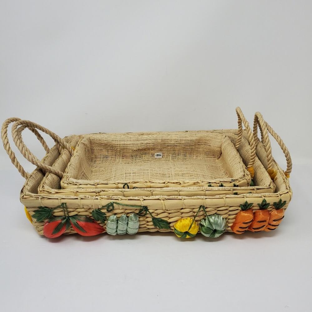 Vintage straw basket lot of 3 nesting baskets  with 3D veggie details Jute